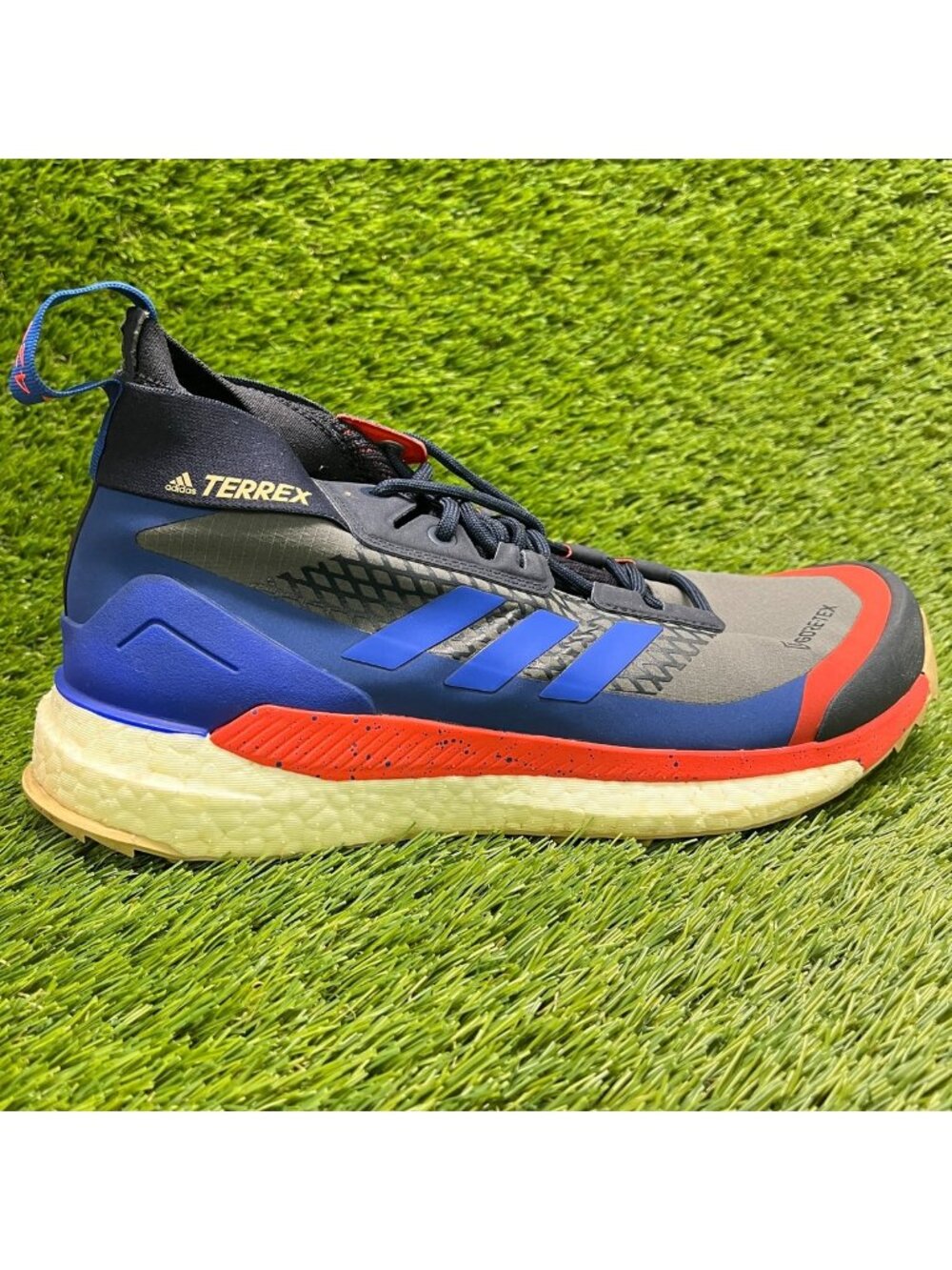 Adidas Terrex Free Hiker GTX Mens Size 8 Gray Bold Blue Hiking Shoes Sneakers